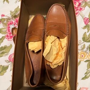 Tod’s Brown Leather Penny Loafer’s Moccasin Style